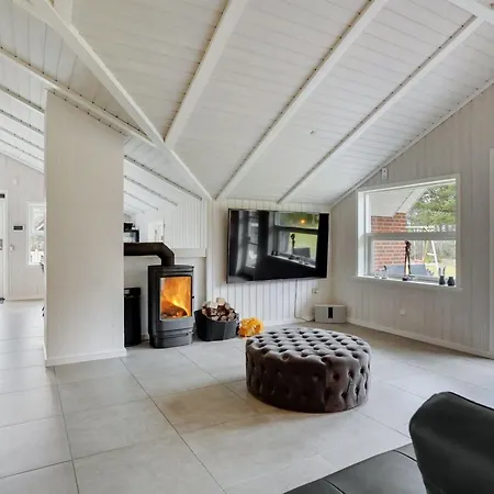 Vakantiehuis Rietrikki - 2-4km From The Sea By Interhome *